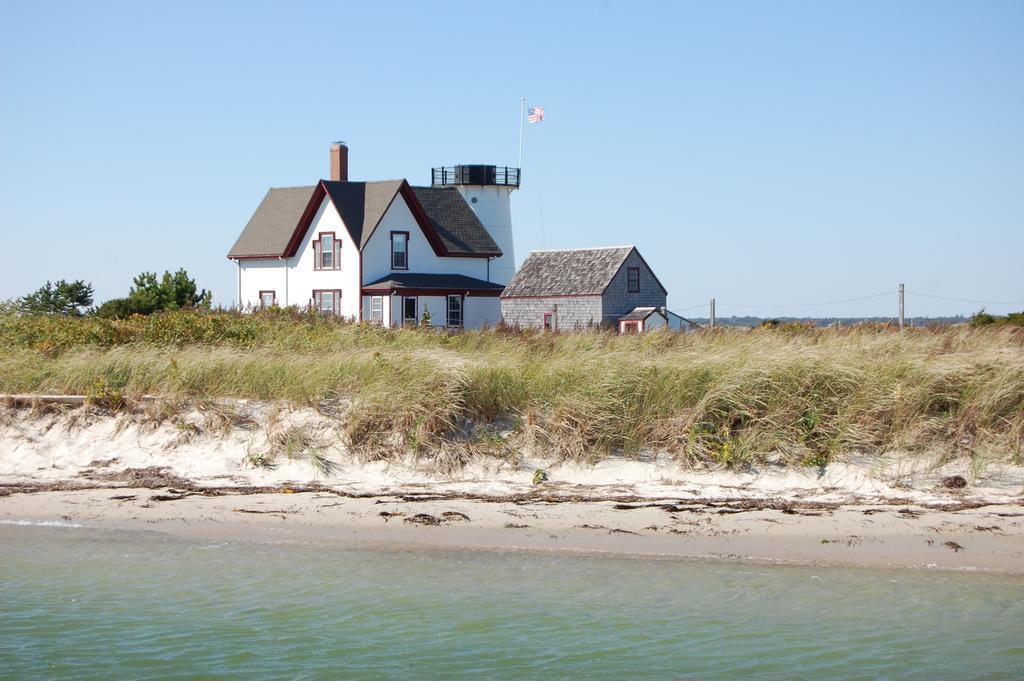 Old Harbor Inn Chatham Exterior photo